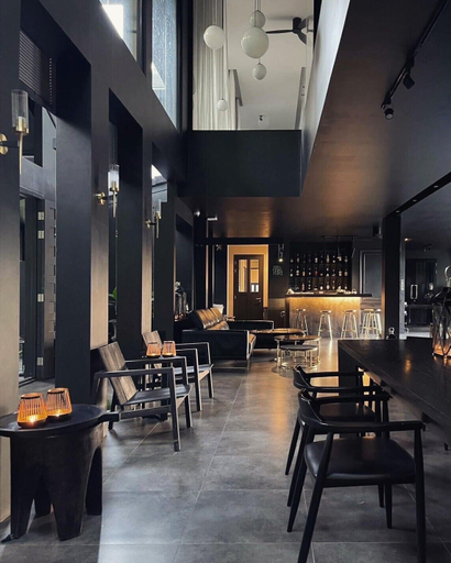 Food & Drinks 5, Safe House 168, Mae Rim