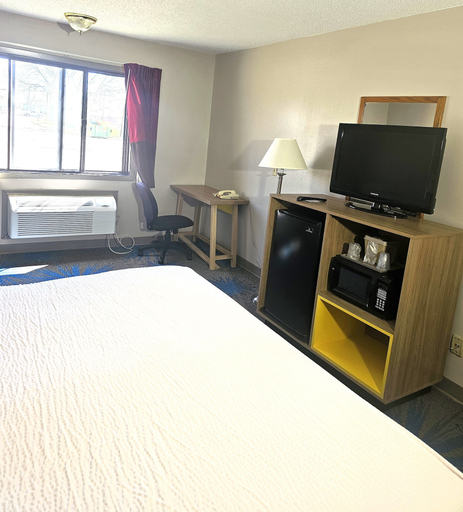 Bedroom 3, Days Inn by Wyndham North Sioux City, Union