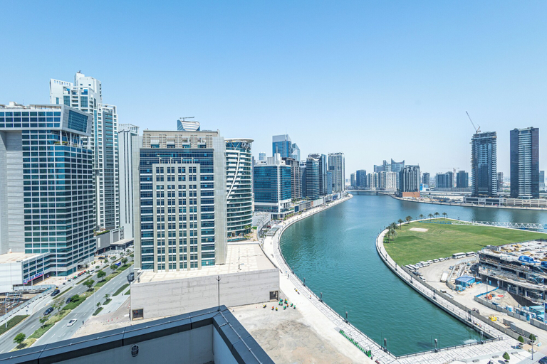 Balcony view 5, SuperHost - Chic Studio on the 16th Floor in Business Bay, Dubai
