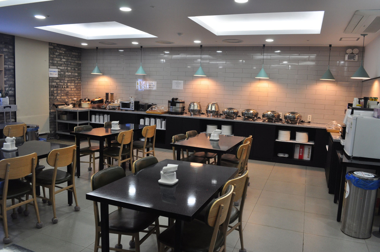 Food & Drinks 4, Hound Hotel Sangmu, Gwangsan