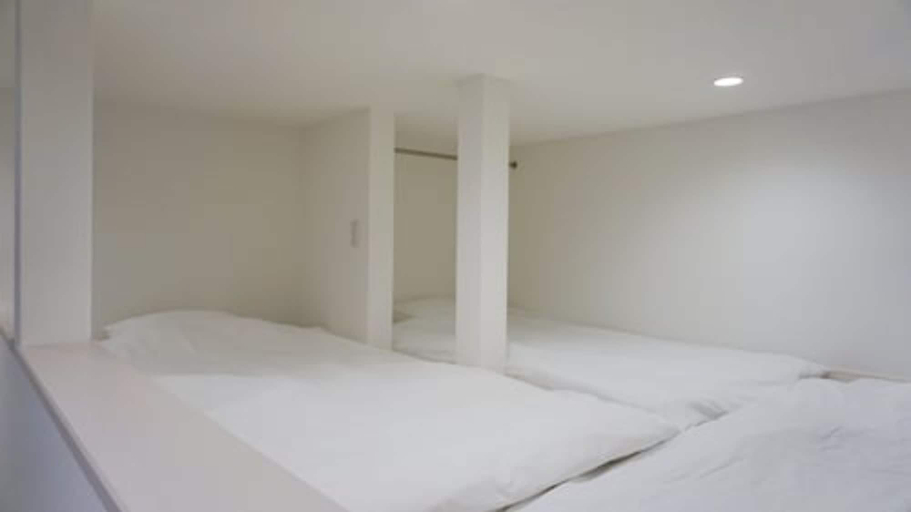 Bedroom 3, Trip Pod Yoshizuka B, Fukuoka