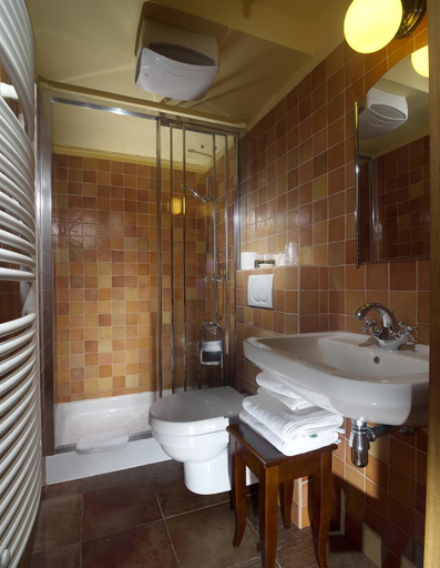 Bathroom 2, Hotel Pod Jasany, Trutnov