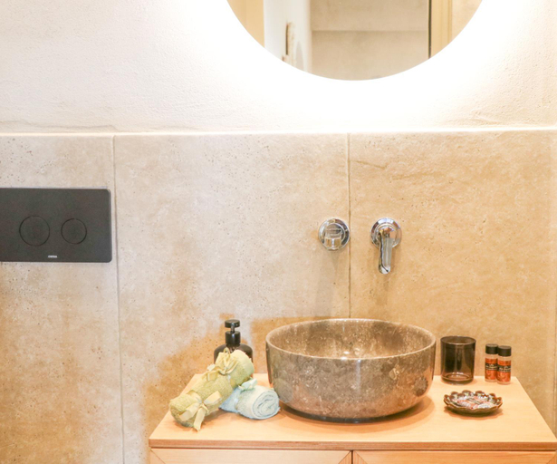 Bathroom 4, Petrichor, Peloponnese