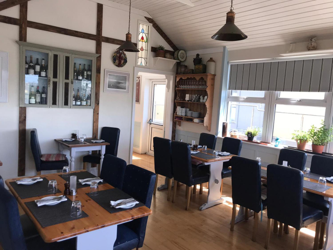 Food & Drinks 2, Westend Bar & select accommodation