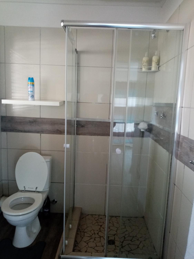 Bathroom, Lior-Gil accommodation-, Ekurhuleni