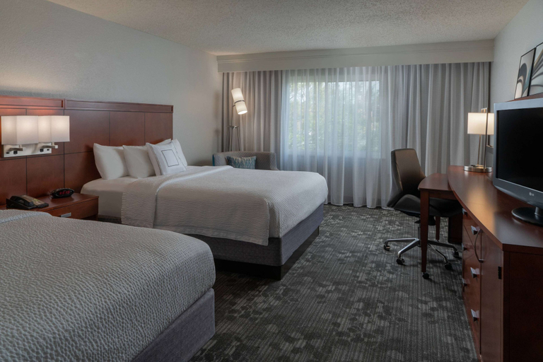Bedroom 4, Sonesta Select Chattanooga Hamilton Place, Hamilton