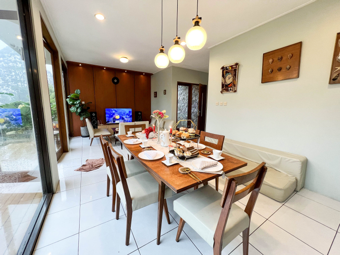 Dining Room 22