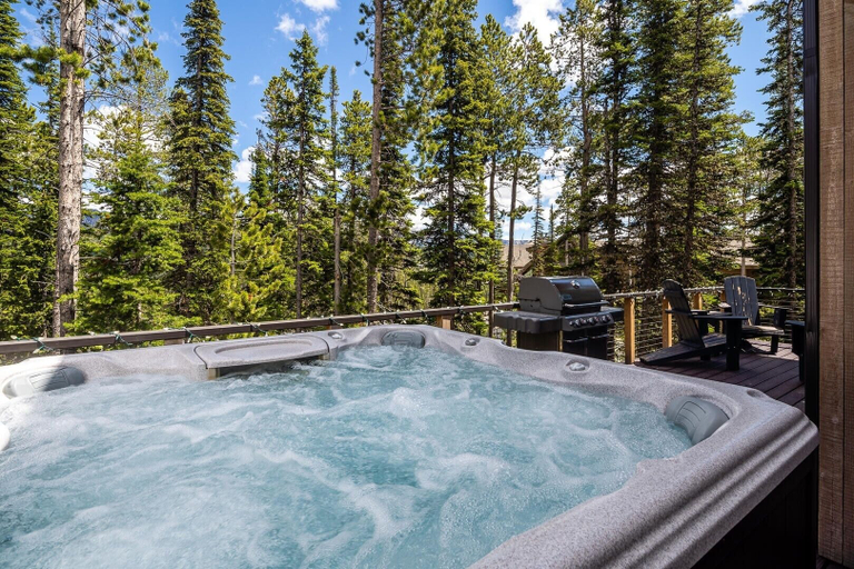 BBQ/picnic area, 8 Alpine Bend 3 Bedroom Home by Moonlight Basin Lodging, Madison