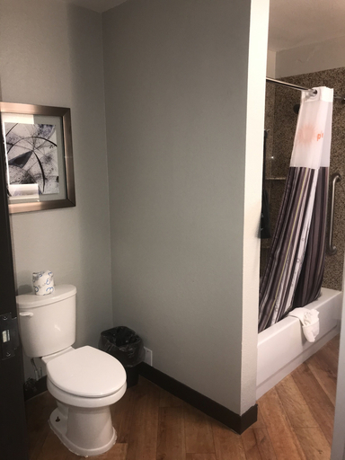 Bathroom 4, La Quinta Inn & Suites by Wyndham Abilene Mall, Taylor