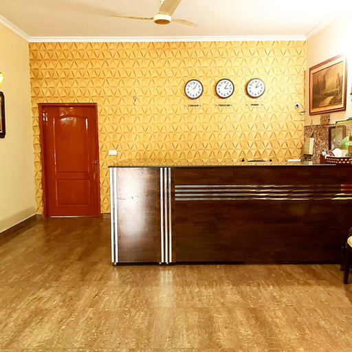 Others 4, New Pakeeza Hotel, Lahore