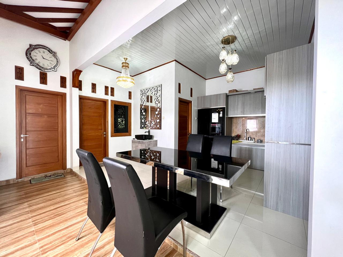 Dining Room 3, Joglo Satrio Pinayungan Villa, Bantul