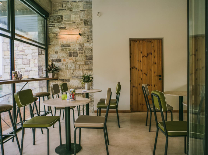 Food & Drinks, Petrichor, Peloponnese