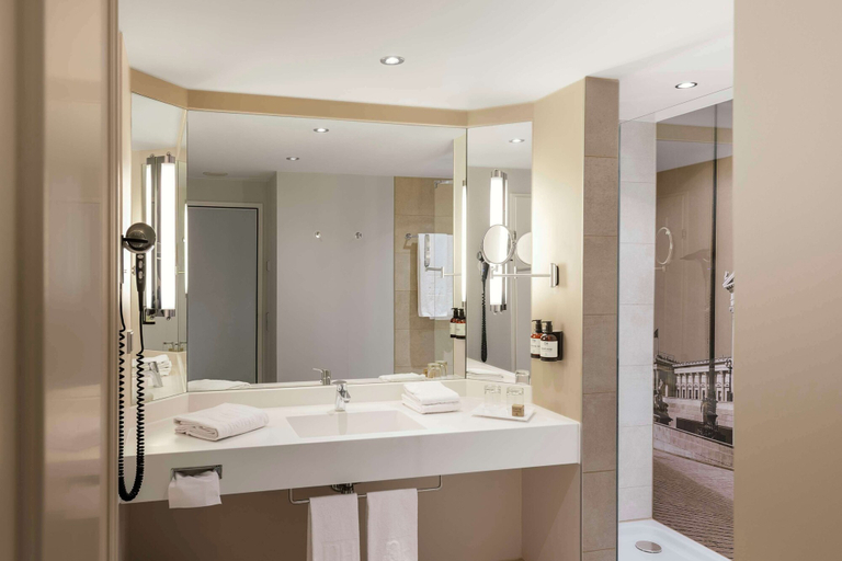 Bathroom 5, NH Vienna Airport Conference Center, Wien Umgebung