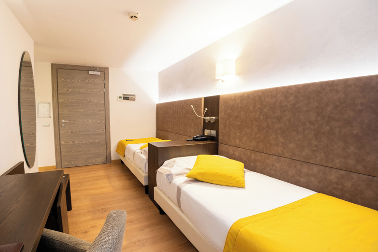 Bedroom 3, Hotel Como, Como