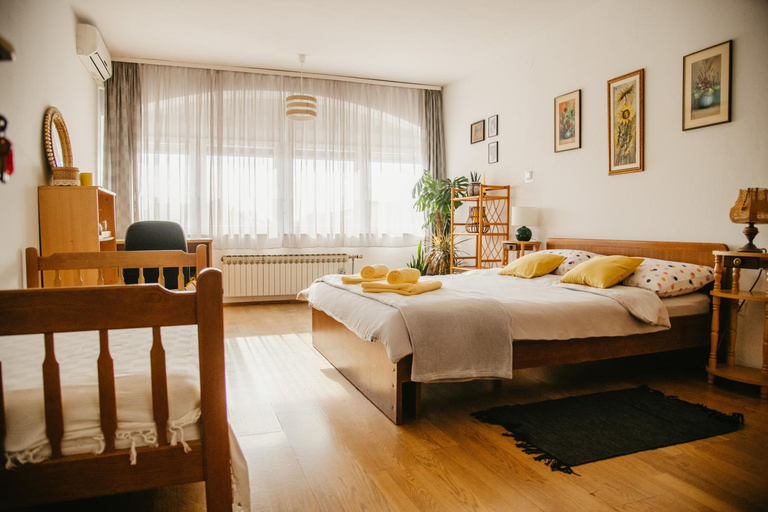 Others 5, Soba Gloria, Slavonski Brod
