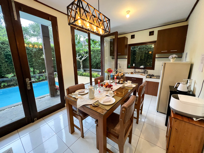 Dining Room 6
