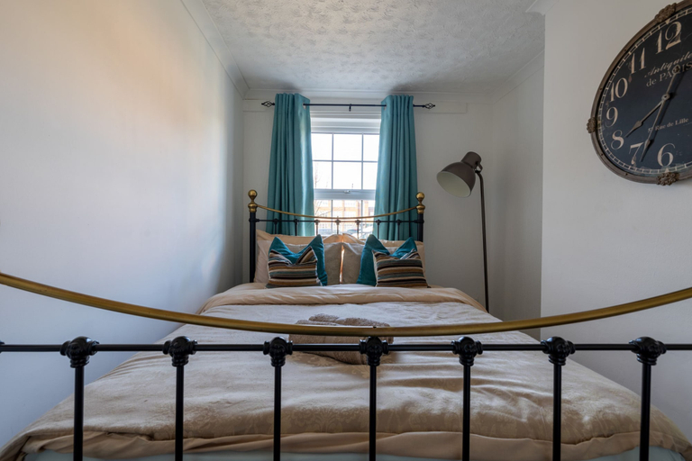 Bedroom 3, West Dartford Teal House, Kent