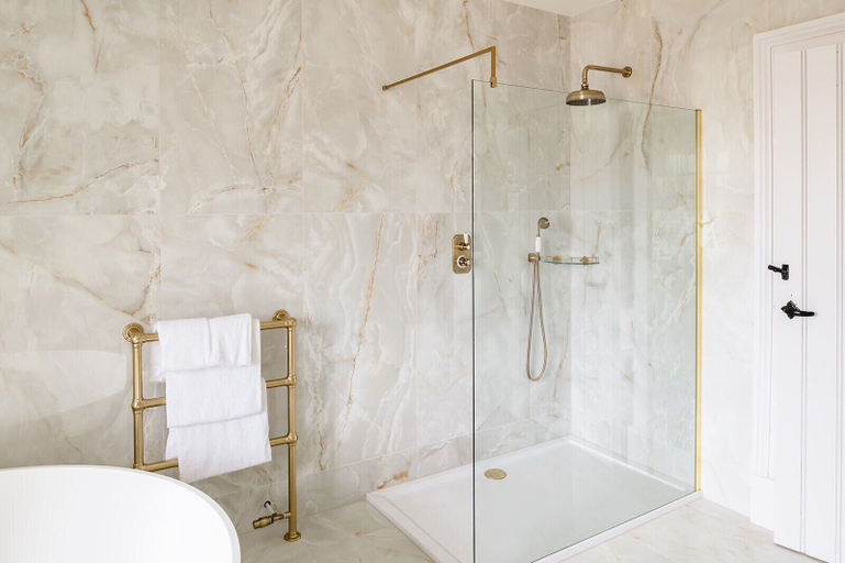 Bathroom 4, Brig o' Doon House Hotel, South Ayrshire