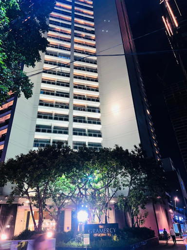 The Gramercy Residences 1BR Suite with 600mbps Wifi Netflix & FREE AMENITIES, Makati City