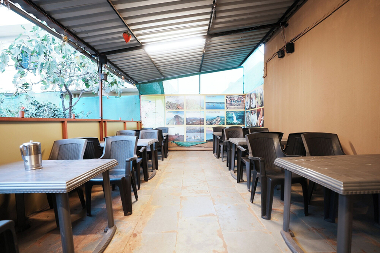 Food & Drinks 5, Chinar Residency, Bondarwadi Road, Panchgani, Mahabaleshwar, Satara