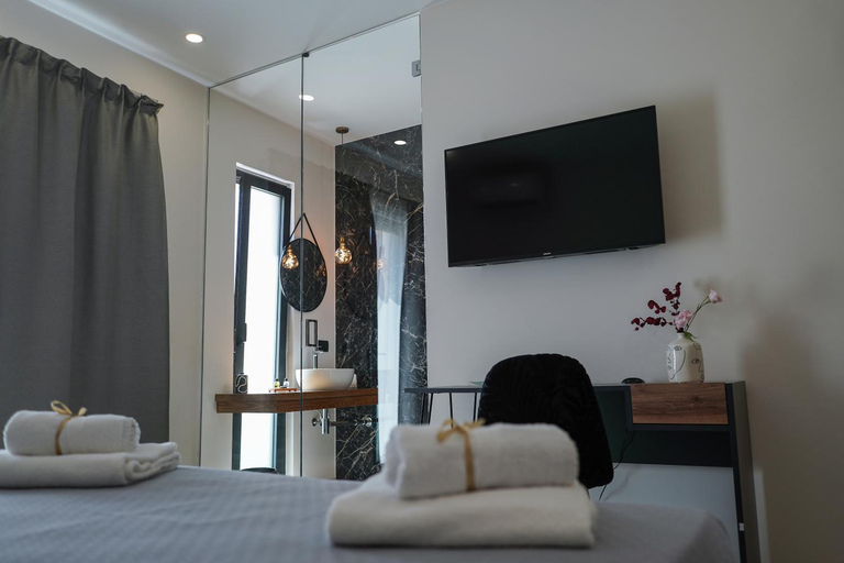 Others 4, Thalassa Rooms, Syracuse