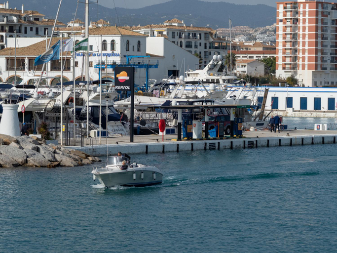Others 3, Lotus 2349, Málaga