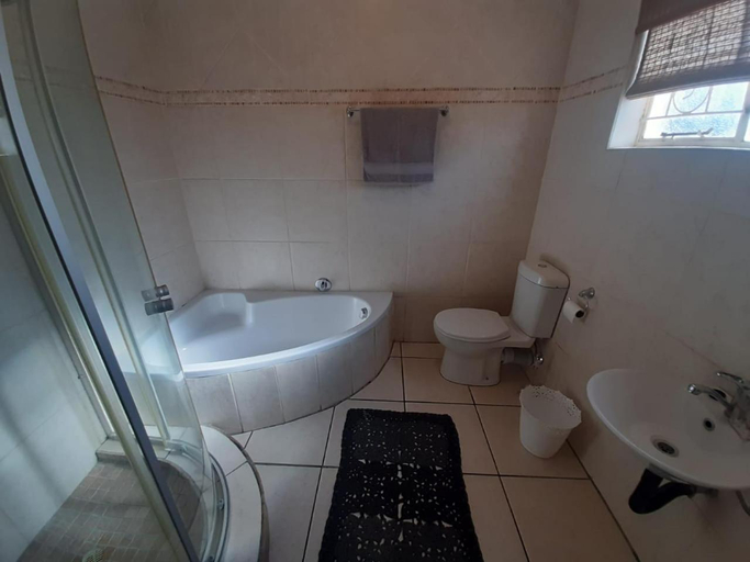 Others 5, Dagbreek, Central Karoo