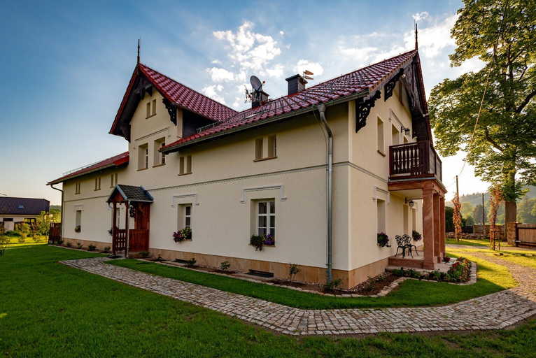 Others 4, Dworek Wojanow, Jelenia Góra