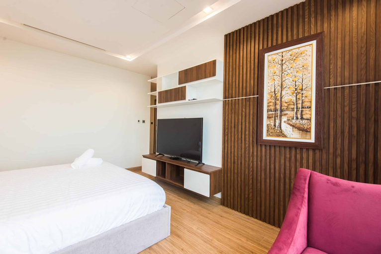Bedroom 13