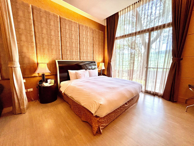 Bedroom 12