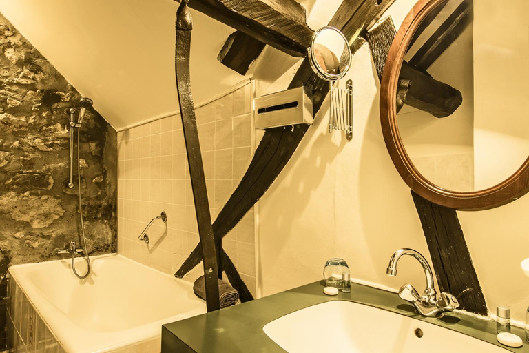 Bathroom 3, Moulin de Flagy, Seine-et-Marne