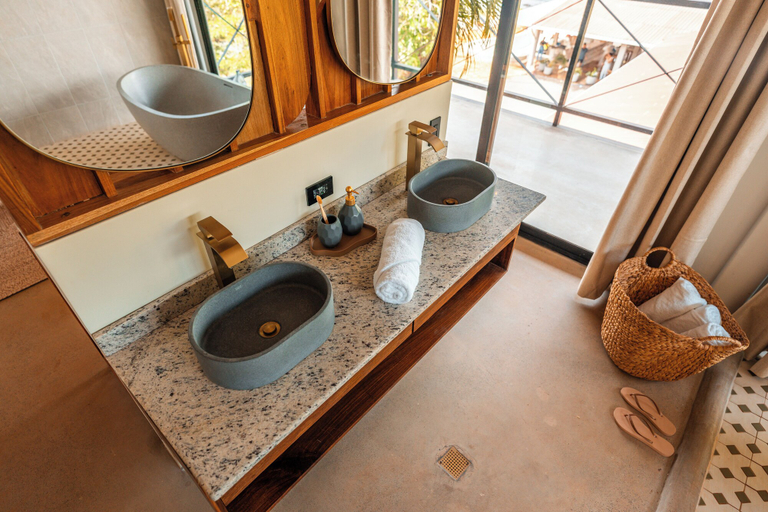 Bathroom 3, Bambuda Santa Catalina, Soná