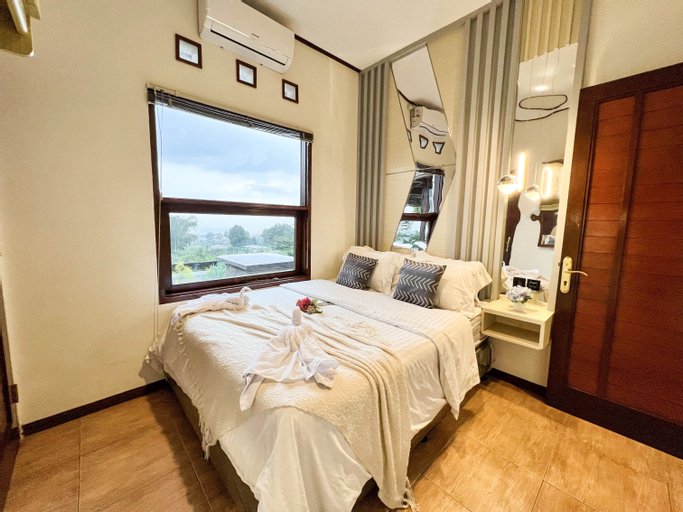 Villa Lembang 3BR Amethyst K-11 With Hot Whirpool, Bandung Barat