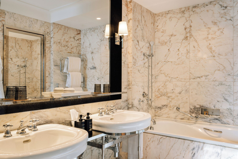 Bathroom 15