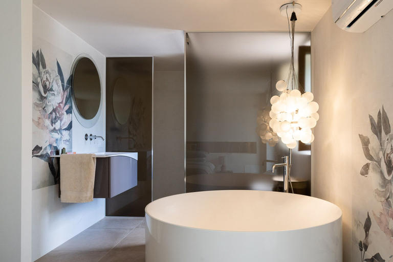 Bathroom 3, Villa L'Arco in Col with jacuzzi tub, Brindisi