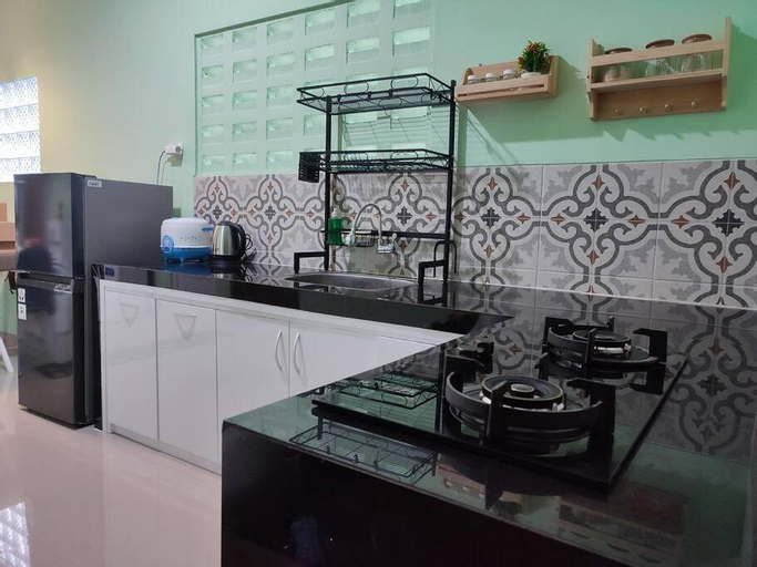 Dining Room 11
