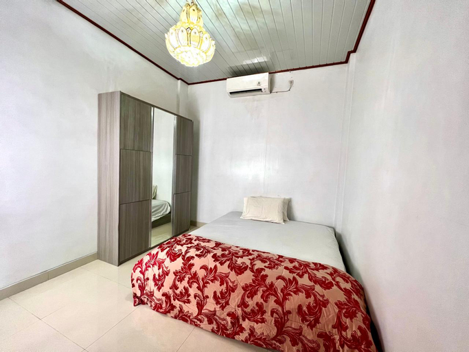 Joglo Satrio Pinayungan Villa, Bantul