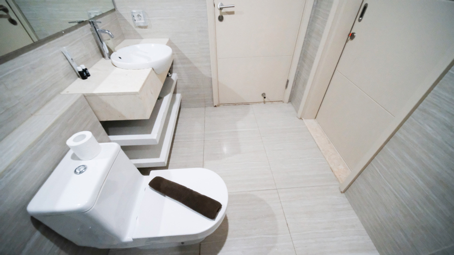Bathroom 7