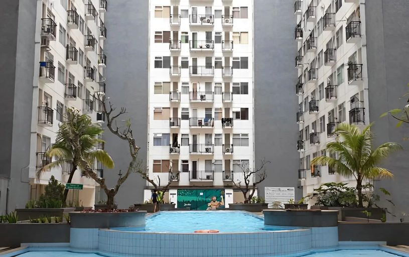 Exterior 6