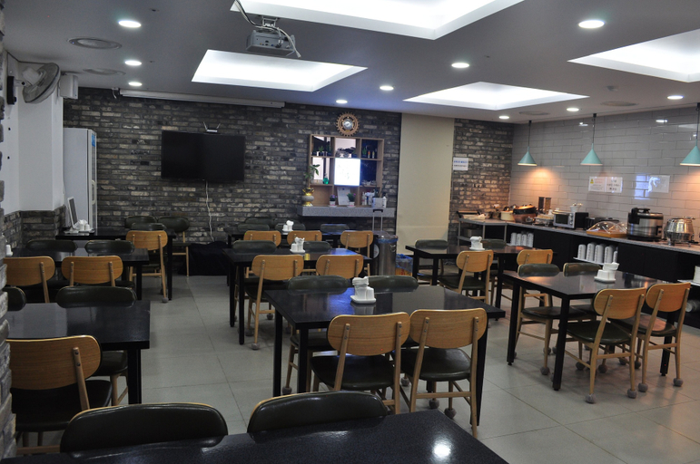 Food & Drinks 5, Hound Hotel Sangmu, Gwangsan