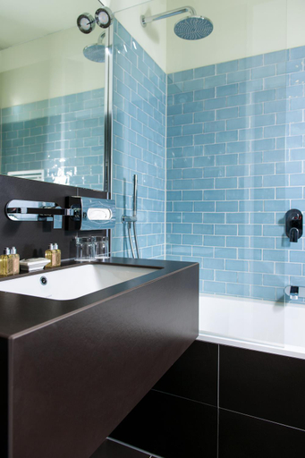Bathroom 3, Clipper City Home Apartments Berlin, Berlin