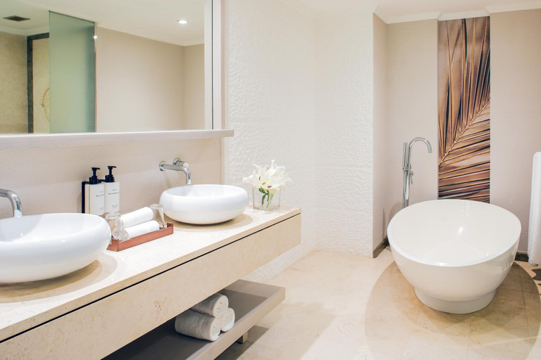Bathroom 4, InterContinental Mauritius Resort Balaclava