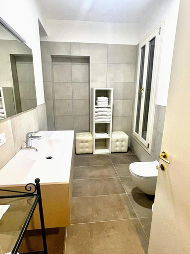 Bathroom 2, Royal Rialto Apartment - Grand Canal View, Venezia