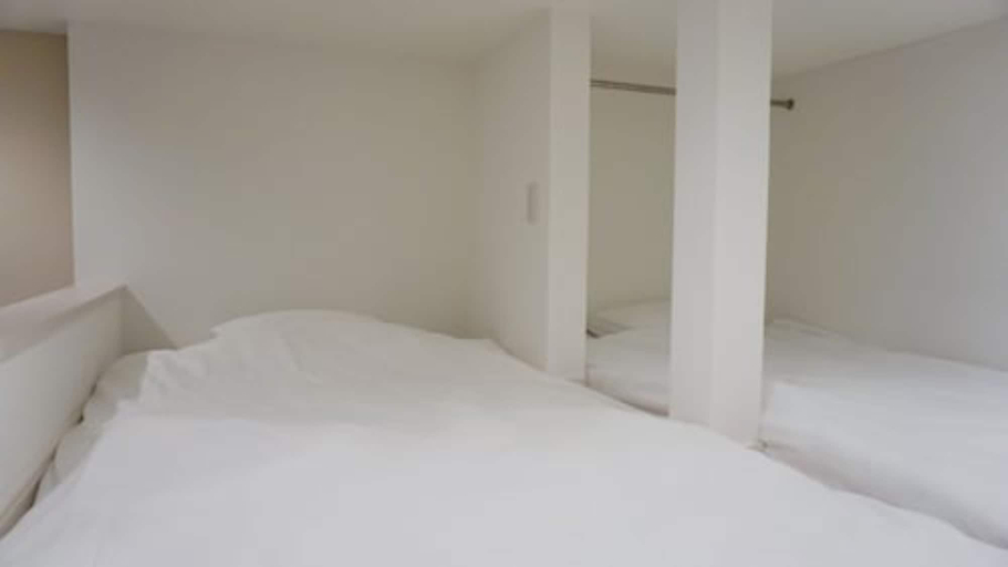 Bedroom 4, Trip Pod Yoshizuka B, Fukuoka
