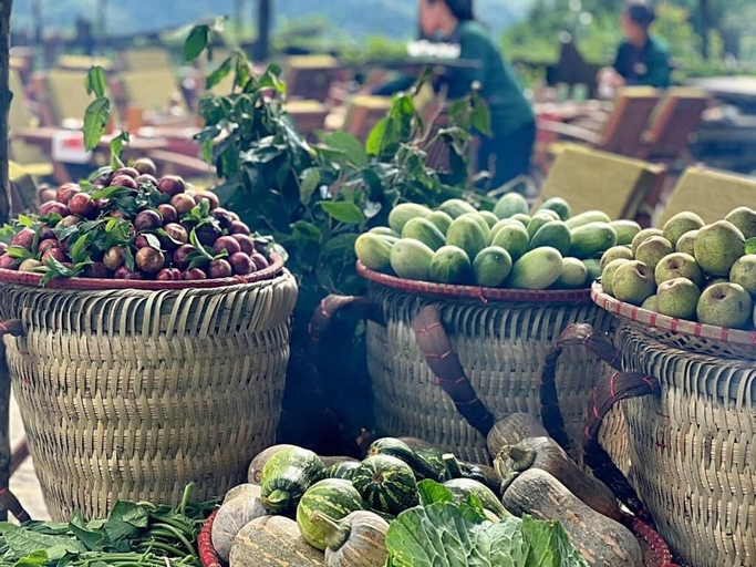 Food & Drinks 5, Sapa Mackeno, Sa Pa
