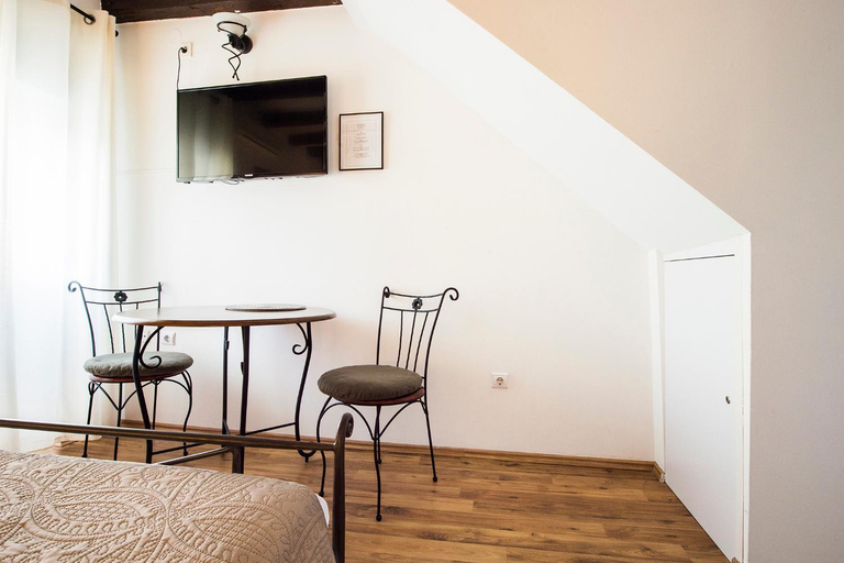 Others 3, Apartments Leticia, Split