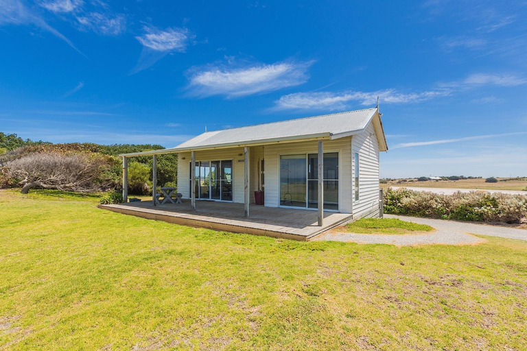 Others 3, Cottages for Couples, Moyne - South