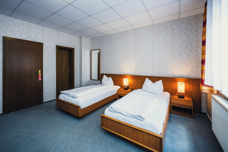 Bedroom 5, Pension Heinrich Heine, Wittenberg