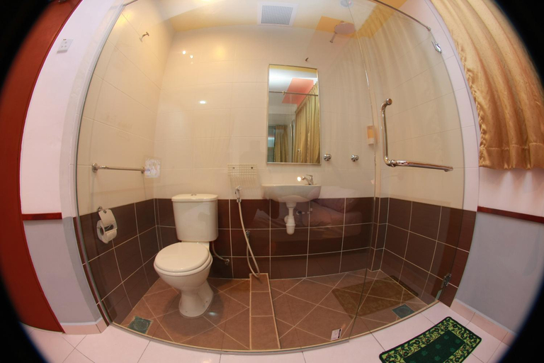Bathroom 3, Langit-Langi Hotel @ KLIA/KLIA2, Sepang