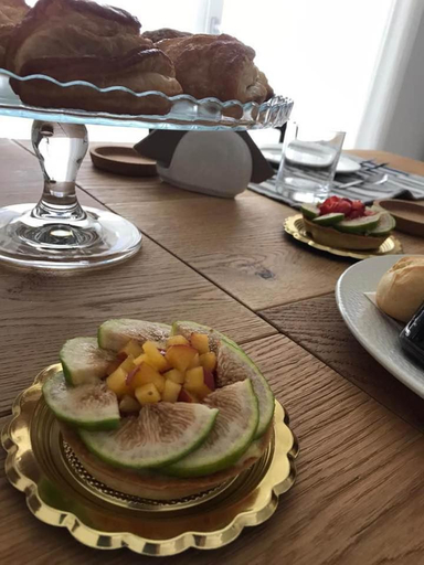 Food & Drinks